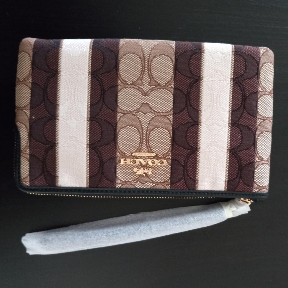 Wallet - Picture 3 of 4